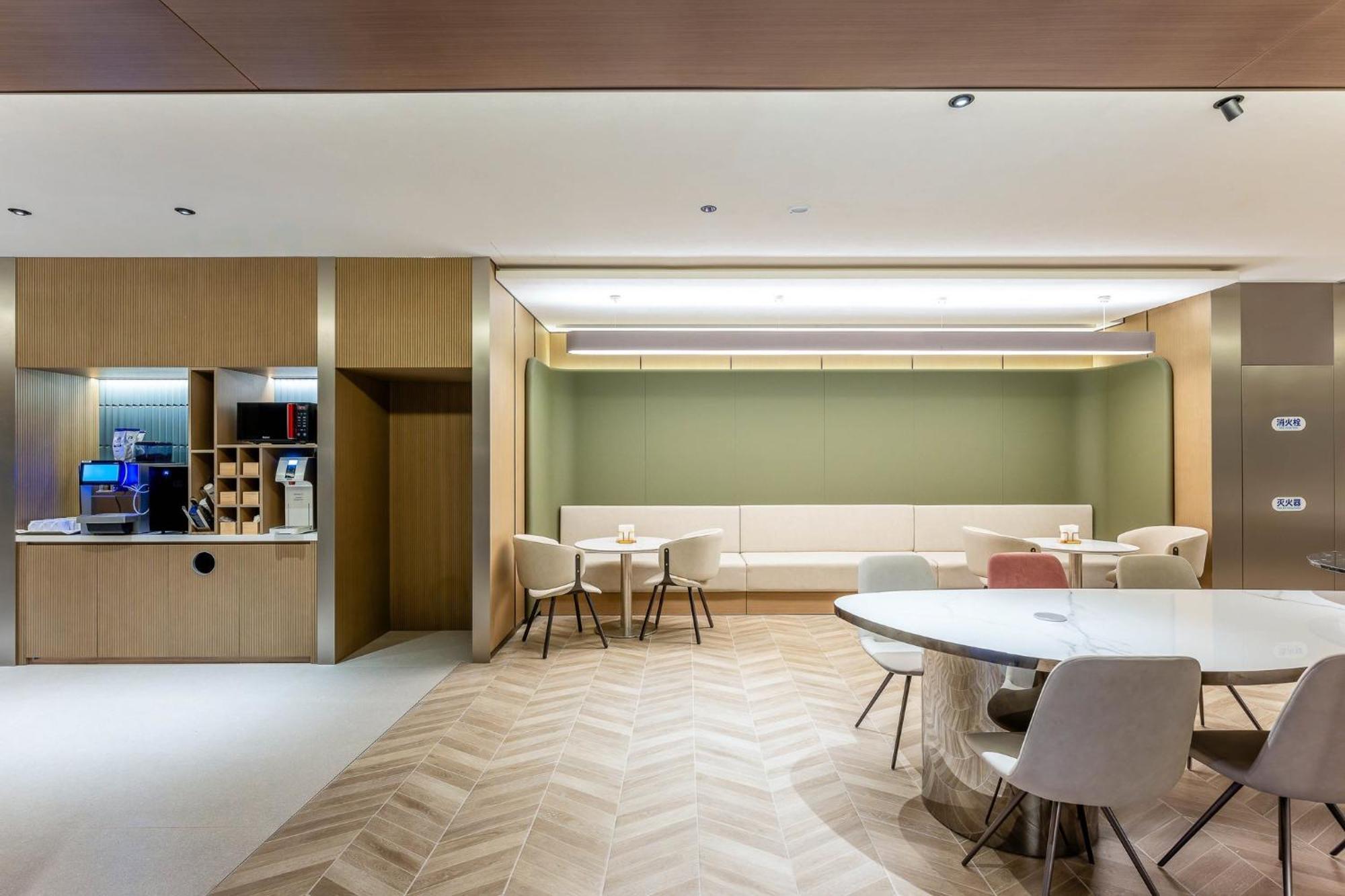 Holiday Inn Express Shanghai Jing'An Temple By Ihg Exterior photo