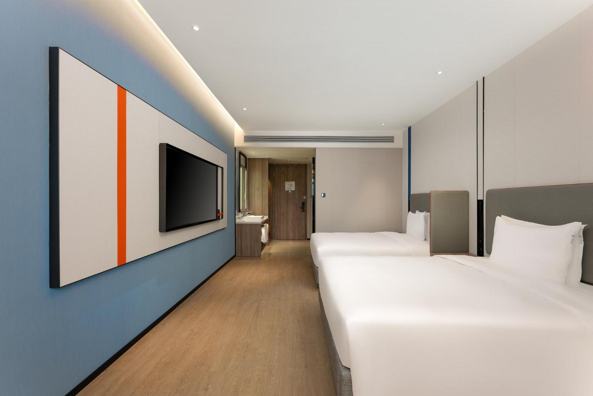 Holiday Inn Express Shanghai Jing'An Temple By Ihg Exterior photo